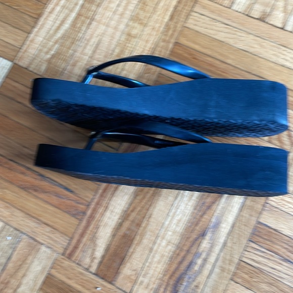 Platform flip flops - Picture 2 of 6